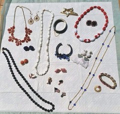Vtg Patriotic Mixed Jewelry Lot Red White Blue Collection Vtg To Current 21 Pc.