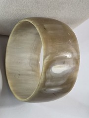 Vintage Buffalo Horn Beige 1 1/2″ Cuff Bracelet 7.5″