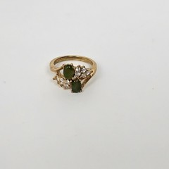 Vintage Uncas 70’s Faux Jade Green Crystal Rhinestone Gold Tone Ring Size 5.5