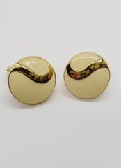 MONET Cream enamel Gold tone Clip Earrings .75 in Art Deco Circle Round Vintage