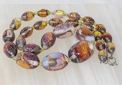 Antique Venetian Opalescent Gold Foil Oval Beaded Graduated Necklace