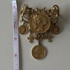 Vintage Gold Tone Regina II Faux Coins Brooch Pin 2.5 Inches