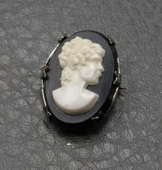 Vintage Brooch Lot – Cameo Faux Pearl Flower Rhinestone Pin Set of 3