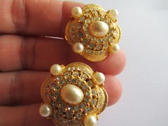 Carol Lee Satin gold plate Cabochon Pearl crystal clip earrings