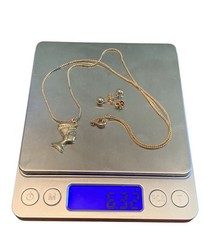 Vintage Unbranded Nefertiti Egyptian Charm Pendant Necklace W/Stud Earrings NIB