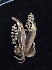 Large Vintage Pot Metal Flower Brooch Pin 3.75″ Clear Turquoise Stones One Repl