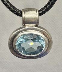 K46 Vintage 4 Ct. Blue Topaz 925 Silver Pendant Art Nouveau Thailand Maker SU