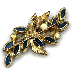 Simulated Sapphire Navette Rhinestone Brooch Gold Tone 3″ Vintage