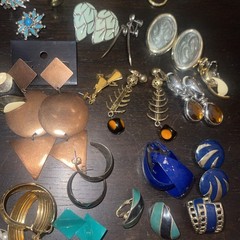 Vintage Goldtone Jewlery Drop Dangle Some Signed Monet & More 118 Pair & 22 …