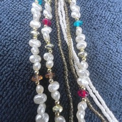 Vtg 7 Strand Necklace Faux Baroque and Seed Pearls Acrylic Gold Tone Accents 25″