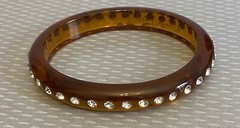 Vintage Clear Torty Amber Lucite Inset Rhinestone Bangle Rare Oval Shape 7″