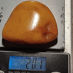 NATURAL OLD ANTIQUE BALTIC AMBER STONE 20.1 gr