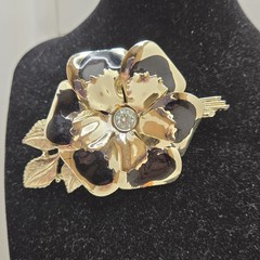 Black & Gold Tone Brooch/Pin With Moissanite Center Stone. Preowned Very Good
