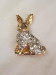 Vintage Rhinestone Bunny Rabbit Pin Brooch Gold Tone Accents