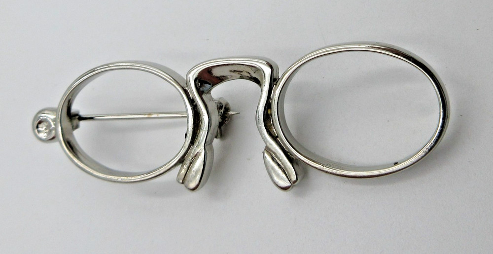 VTG 2.25″ eye glasses no lenses Open work big large silver tone metal Brooch Pin