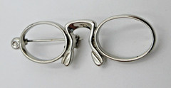 VTG 2.25″ eye glasses no lenses Open work big large silver tone metal Brooch Pin