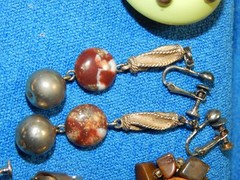 Vintage Costume Jewelry Lot EARRINGS 14 pairs + 3 unmatched