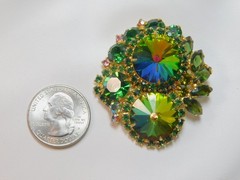 VINTAGE JULIANA DELIZZA & ELSTER GREEN WATERMELON RIVOLI RHINESTONE BROOCH ✨