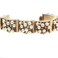 Vintage Gold‑Tone Pearl & Rhinestone Bracelet – Hinged Link Design, Cluster Pear