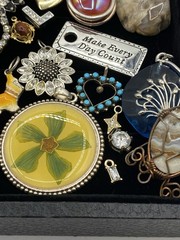 Vintage-Now Jewelry Lot Of 120 Pendants & Charms For Necklaces Enamel Rhinestone