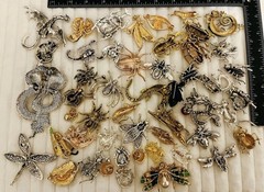 VTG Style Mixed Insect Bug Brooch Lot 50 Rhinestone Enamel Pins Spider Beetle