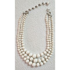 Vtg 50s 60s Milk Glass White Knotted Beads 3 Strand Choker Necklace Hook Clasp