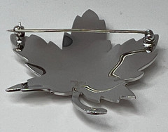 Vintage Signed Monet Silver Tone Maple Leaf Brooch Pin