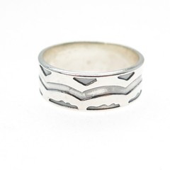 925 Sterling Silver Vintage Ornate Oxidized Band Ring Size 11.75