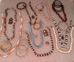 Vintage to Mod costume jewelry mixed lot (#1035)