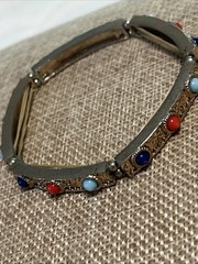 Vintage R.J. Graziano Multi Cabochon Stone Stretch Bracelet Gold Tone VTG 2.25”