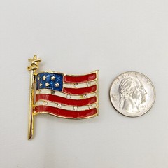 VTG American Flag Brooch Pin Gold Tone Red Blue Enamel Rhinestone Patriotic