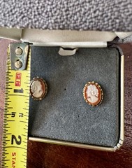 Vintage 14K Yellow Gold Italian Cameo Hand Carved Oval Stud Pierced Earrings