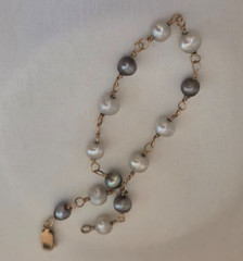 Vintage 14K Yellow Gold Black and White Pearl Wire Twist Bracelet