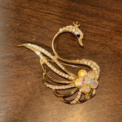 Vintage Swan Rhinestone Brooch 1.5 Inchx2inch Gold Base And Silver/White Stones