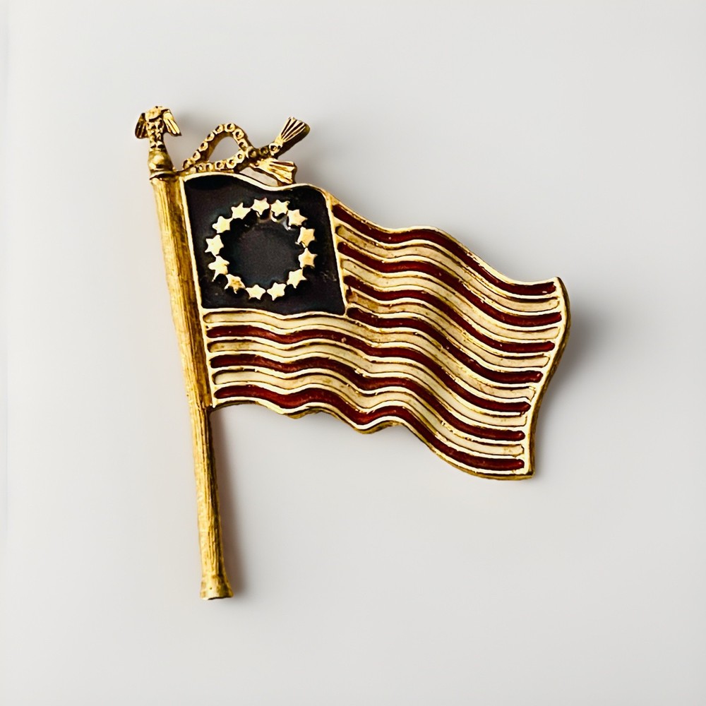 Vintage Betsy Ross 13 Star American Flag Pin