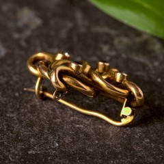 QUALITY ANTIQUE VICTORIAN ENGLISH 15K GOLD DIAMOND SAPPHIRE ETERNAL KNOT BROOCH