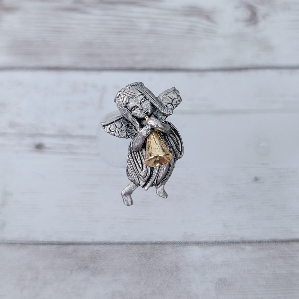 Vintage 1995 Silver/Gold Tone Pewter Angel Playing Horn Brooch / Pin – Signed DM