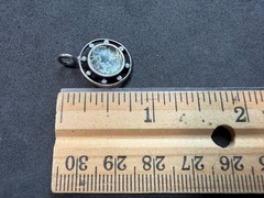 1.96g Vintage Sterling Silver 925 Round Pendant Iridescent Center M