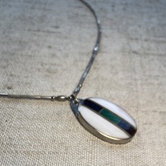 Vtg 70’s Mexican Modernist Malachite/white Onyx Pendant Silver Chain 9.5”long