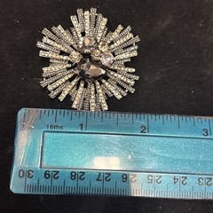 PIN BROOCH Dark GRAY Stones in SILVER SUNBURST