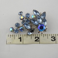 Vintage Brooch Pin Multi-color Blue Rhinestones Leaf Spray 2.5″
