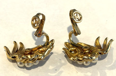 Vintage Signed CROWN TRIFARI Gold Tone *Trifarium* Faux Pearl EARRINGS-Beauties!