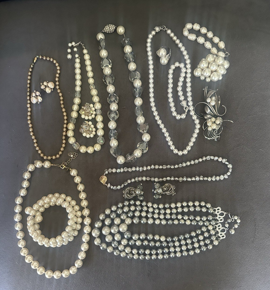 Lot of Pearl Themed Vintage & Modern Jewlery