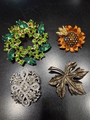Vintage To Now Leaf Flower Floral Bee Rhinestone Brooch Lot CA USA 293-164
