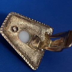 Vintage Gold Trapezoid Pearl Clip Earrings 0.9 Inch