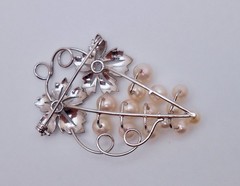 Vintage Sterling SILVER Marked Grape Bunch Pearl Brooch Pin E44