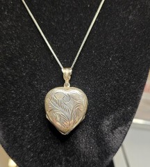 Vintage Felicia Design 4 Way Folding Heart Locket With Chain