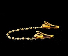 VINTAGE 1950s – 1970s GOLD TONE SWEATER CLIPS – SET OF 2