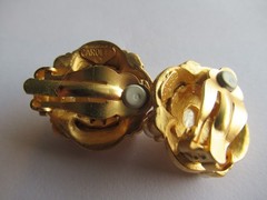 Carol Lee Satin gold plate Cabochon Pearl crystal clip earrings