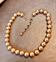Vintage Gold Tone Metal Beads Strung on Chain Choker Necklace ~ 16″